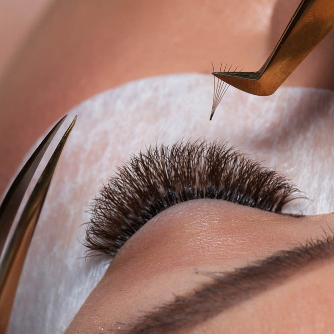 Mega Volume Lash Extensions Course